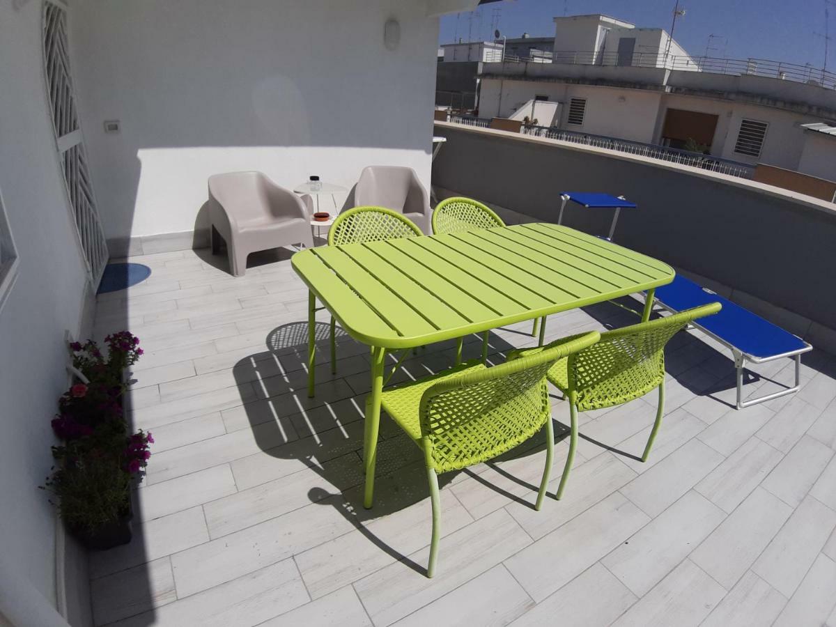 Attico Con Terrazza A Bari Leilighet Eksteriør bilde